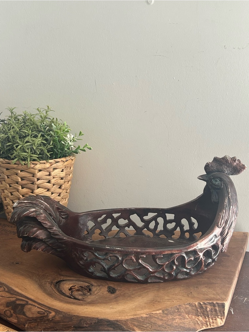Decorative Rooster Chicken Fruit Bowl - Rustic Brown Lattice Sides